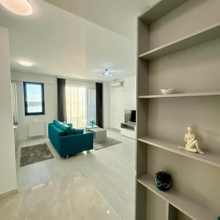 アパート C&y Solid *