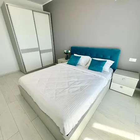C&y Solid Apartment *