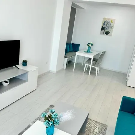 Apartman C&y Solid Mamaia