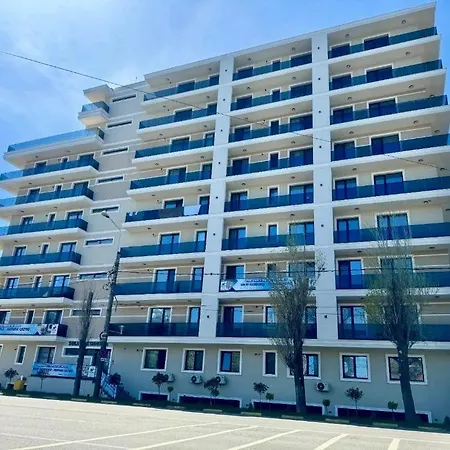 C&y Solid Mamaia