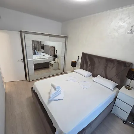 Apartment C&y Solid *