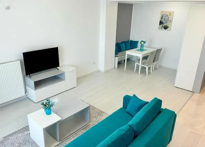 C&y Solid Apartment Mamaia