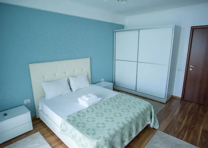 C&y Solid Apartment Mamaia