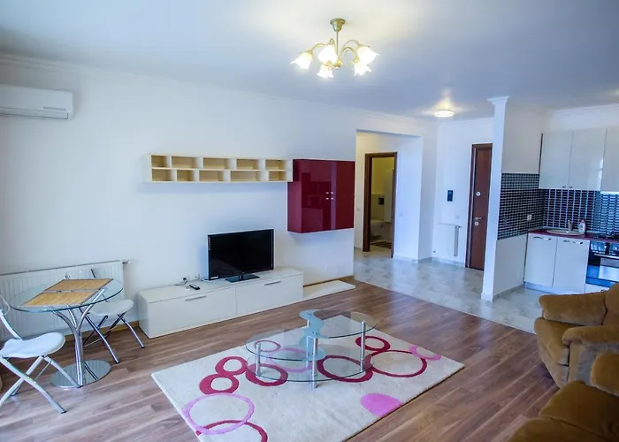 C&y Solid Apartment Mamaia